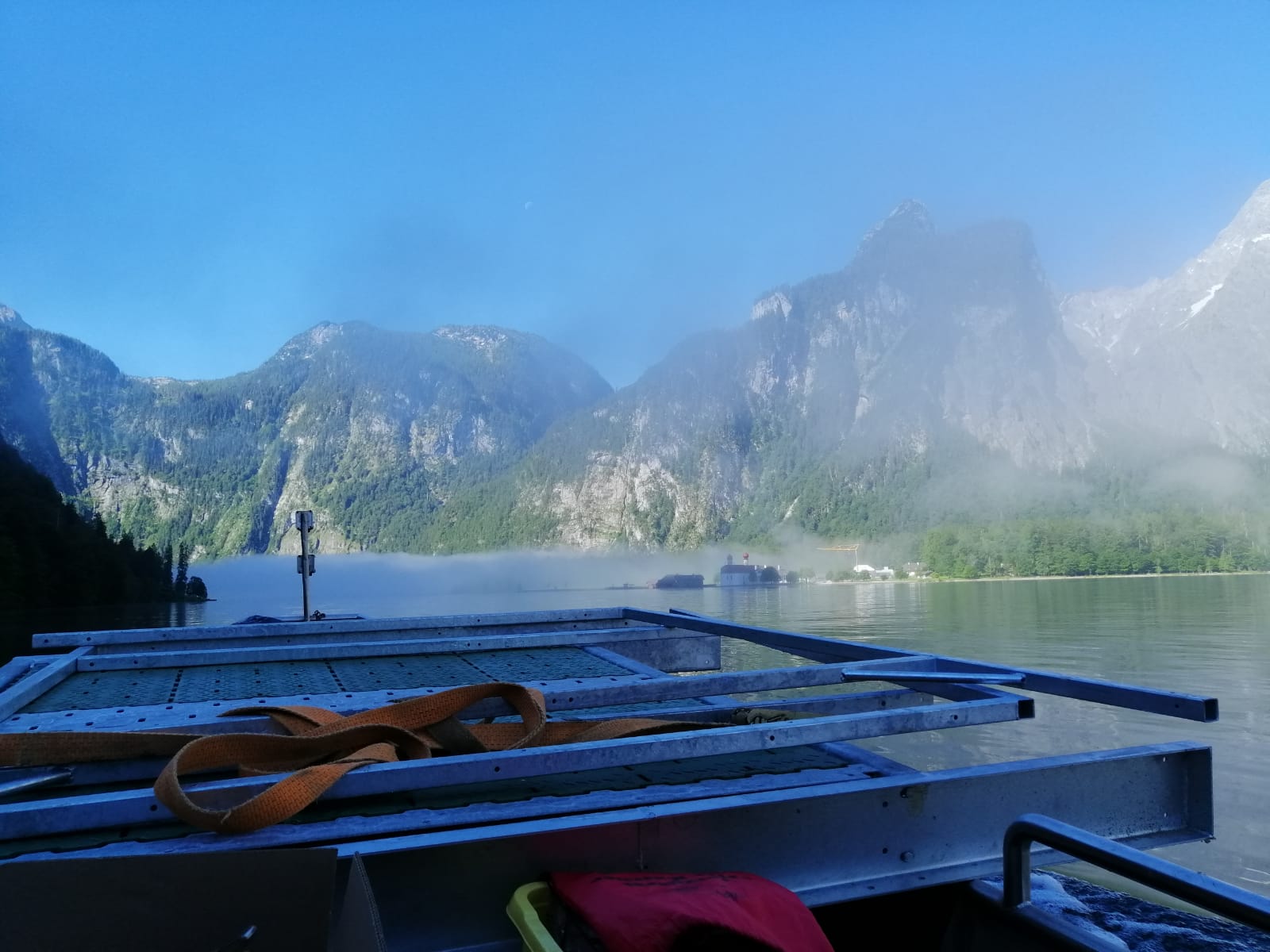 Trio Calf Hutch in Austria Topcalf